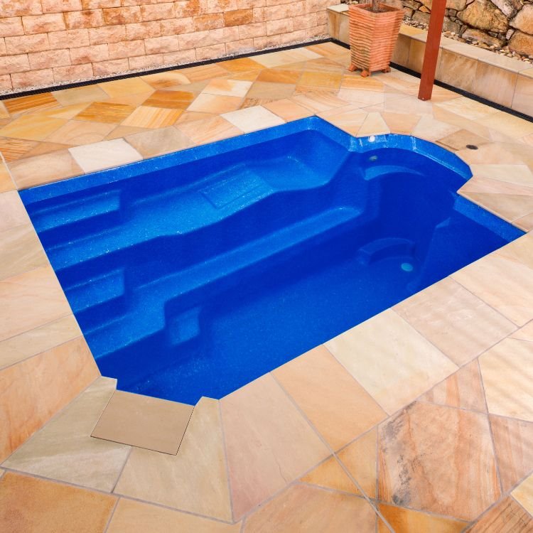 Hydro Plunge 2.7M