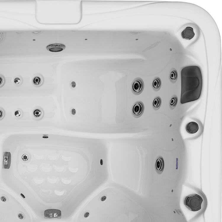 F636 - 6 Person SPA