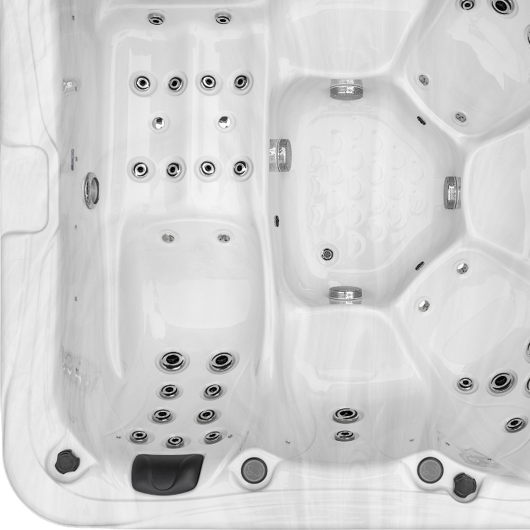 F653 - 6 Person SPA